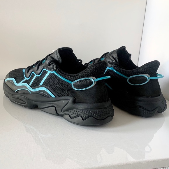 Adidas OZWEEGO Sneakers - Picture 3 of 8